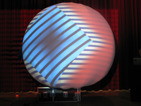 Sphères de projection gonflables
